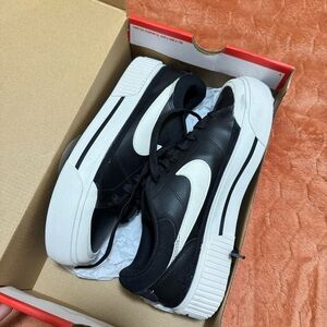 Nike Court Legacy Lift